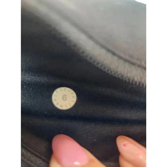Lululemon Black Leggings Size 6 22 Inch Inseam High Rise - Picture 3 of 8